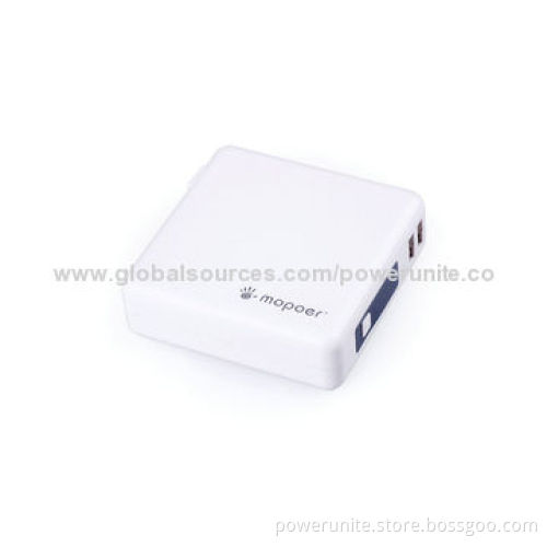 Fashionable Portable AC Charger/Power Bank with 8,200mAh Capacity